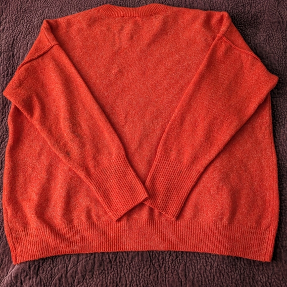 Vince Camuto Sweater - Picture 2 of 3